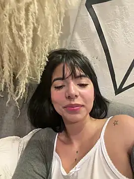 NicolRoss  online show from 7, 4, 2026