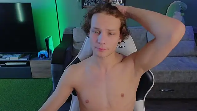 Snapshot of TeddyLiLboy chatting on 18, 10, 2025 TeddyLiLboy online show from 18, 10, 2025