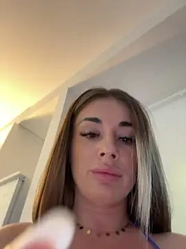 Snapshot of IsabellaEtthan chatting on 30, 6, 2026 IsabellaEtthan online show from 30, 6, 2026