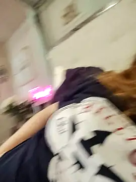 Snapshot of BeckiTooSweet chatting on 9, 3, 2025 BeckiTooSweet online show from 9, 3, 2025