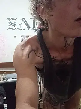 Snapshot of SuccubusTatuada chatting on 22, 3, 2025 SuccubusTatuada online show from 22, 3, 2025