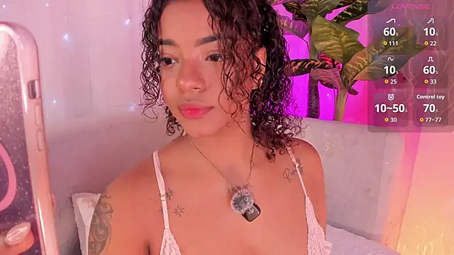 Iris hott1 online show from 9, 10, 2025