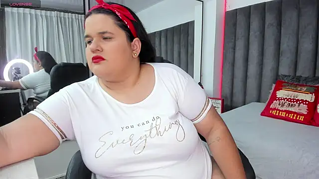 natalia curvy1 online show from 17, 12, 2024