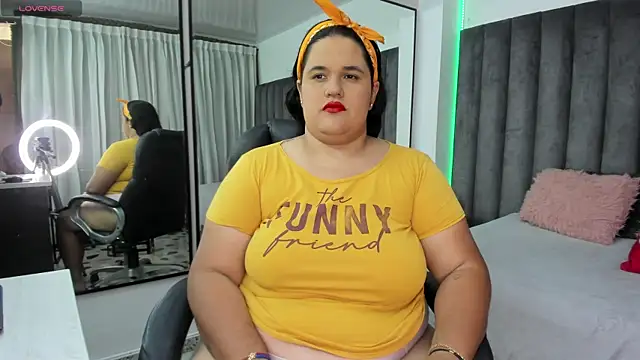 natalia curvy1 online show from 26, 12, 2024