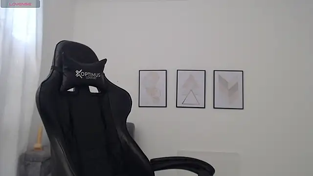 natalia curvy1 online show from 19, 9, 2025