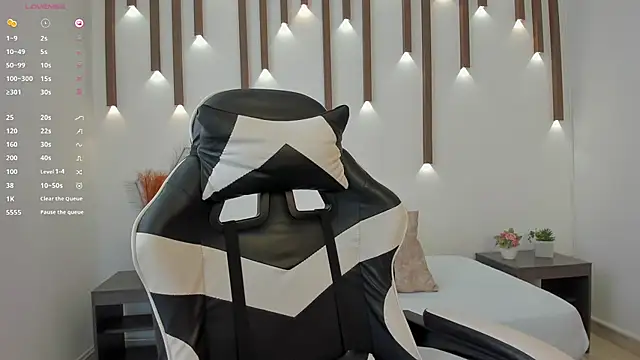 megan cooper28 online show from 5, 11, 2025