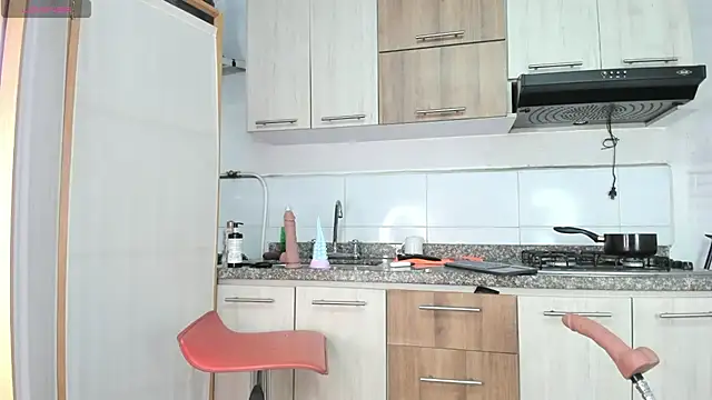 AnahiKoenig online show from 7, 10, 2025