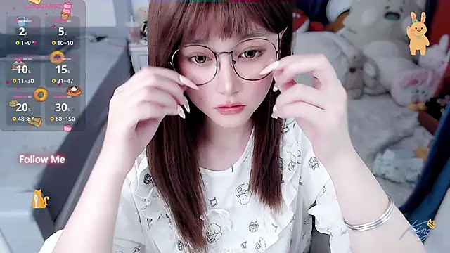 Snapshot of Sweet-18wanwan chatting on 6, 8, 2026 Sweet-18wanwan online show from 6, 8, 2026