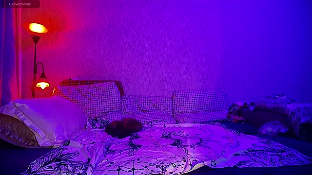 SandraBoyl online show from 10, 12, 2024