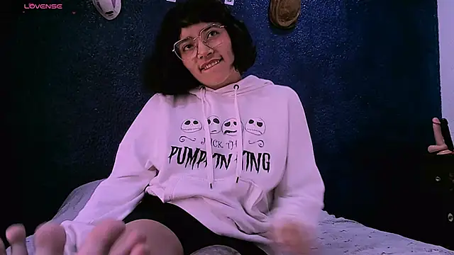 NinaYellow online show from 21, 1, 2025