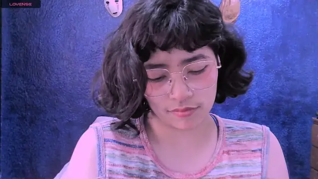 NinaYellow online show from 22, 1, 2025