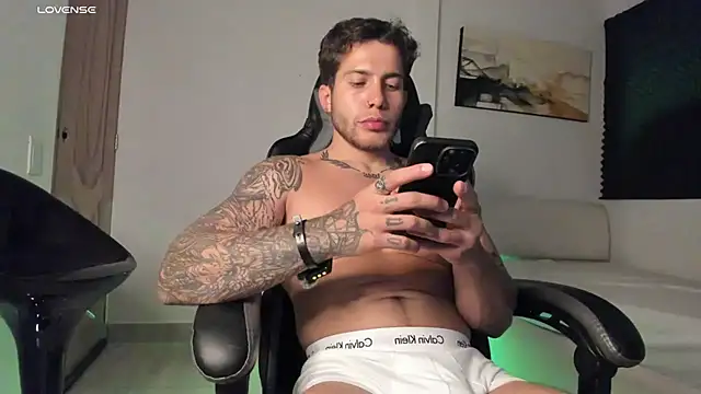 Snapshot of LucianSinclair chatting on 14, 9, 2025 LucianSinclair online show from 14, 9, 2025