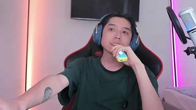 Snapshot of wexlee7 chatting on 24, 9, 2025 wexlee7 online show from 24, 9, 2025