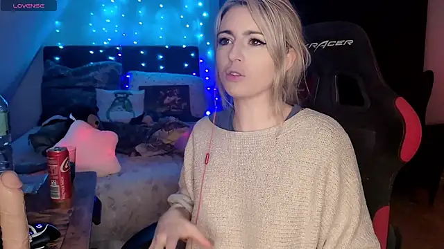 Lisaonthemoon online show from 7, 5, 2026
