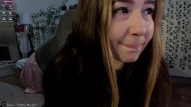 Snapshot of Megan__Hart chatting on 24, 12, 2024 Megan  Hart online show from 24, 12, 2024