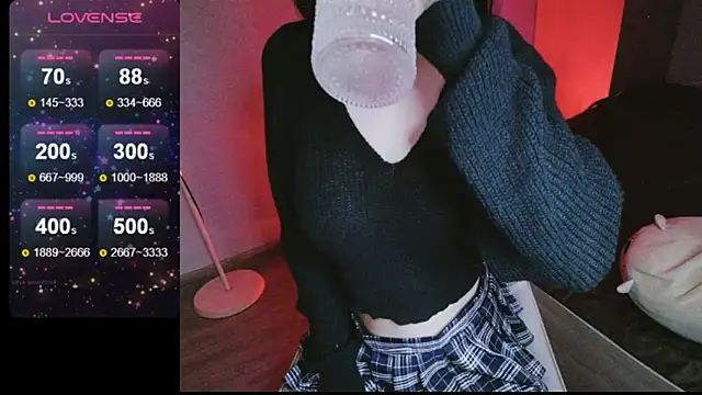  Viviann  online show from 10, 3, 2025