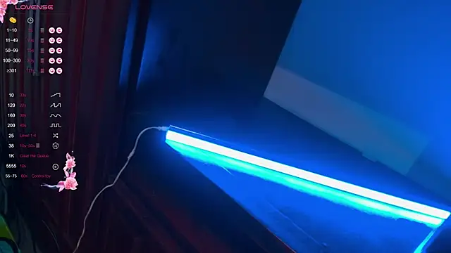 Leah Grey online show from 22, 3, 2025