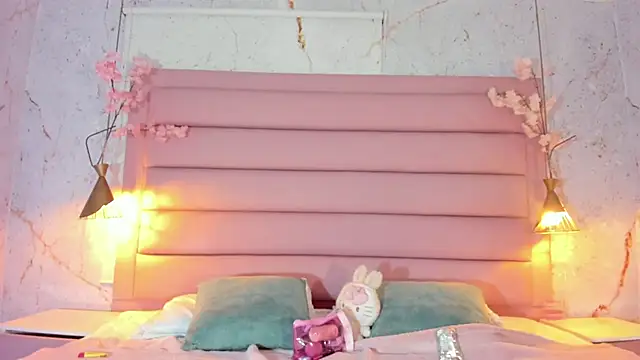 Snapshot of Lezy_ chatting on 16, 10, 2025 Lezy  online show from 16, 10, 2025