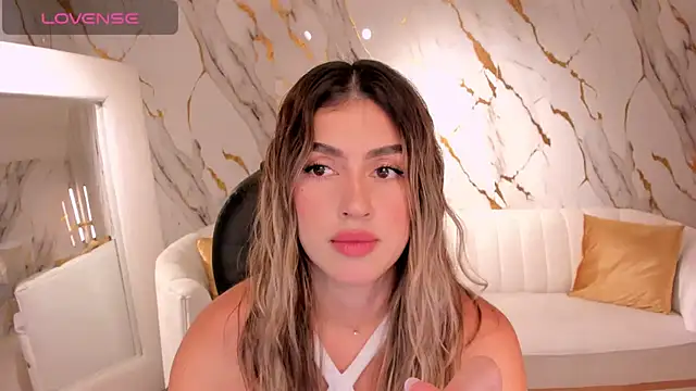 Snapshot of PaulinaSantos_ chatting on 5, 3, 2025 PaulinaSantos online show from 5, 3, 2025