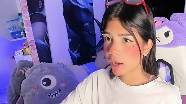 Snapshot of cutestephuwu chatting on 8, 3, 2025 cutestephuwu online show from 8, 3, 2025