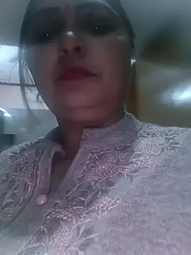 Snapshot of Dianaa9 chatting on 8, 2, 2025 Dianaa9 online show from 8, 2, 2025