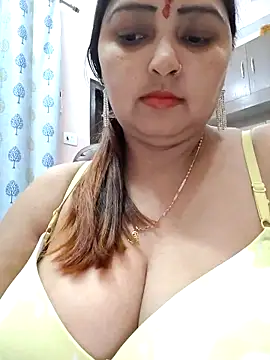 Snapshot of Dianaa9 chatting on 4, 3, 2025 Dianaa9 online show from 4, 3, 2025