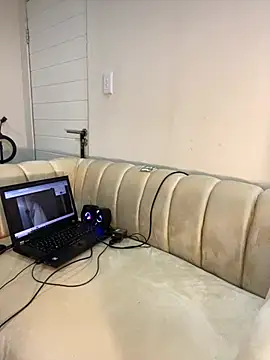 Snapshot of SexyDee025 chatting on 19, 3, 2025 SexyDee025 online show from 19, 3, 2025