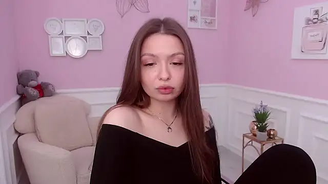 Snapshot of LucySkilar chatting on 5, 12, 2024 LucySkilar online show from 5, 12, 2024
