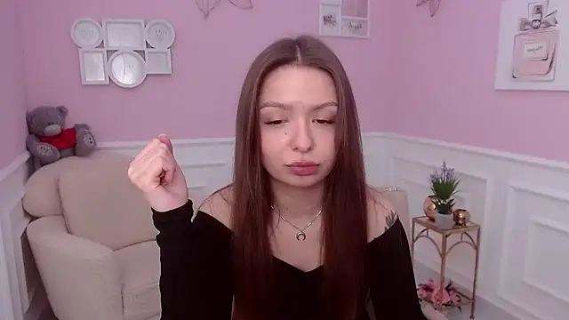 Snapshot of LucySkilar chatting on 19, 12, 2024 LucySkilar online show from 19, 12, 2024