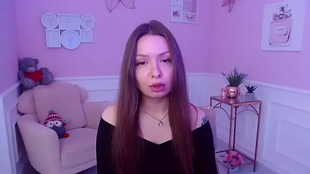 Snapshot of LucySkilar chatting on 24, 1, 2025 LucySkilar online show from 24, 1, 2025