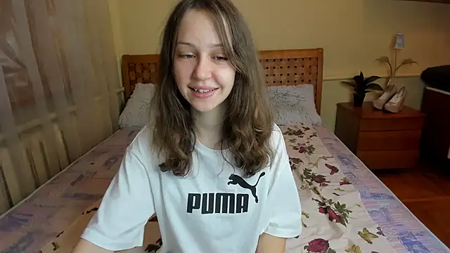 Snapshot of AfinaCutie chatting on 21, 10, 2025 AfinaCutie online show from 21, 10, 2025