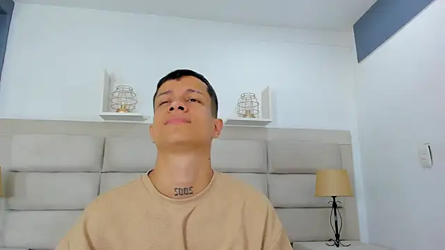 AgarEvans online show from 3, 12, 2025