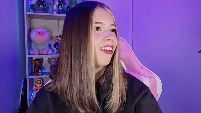 EmilyMiller  online show from 14, 10, 2025