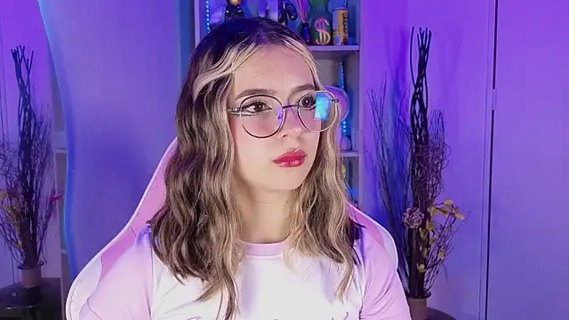 EmilyMiller  online show from 23, 10, 2025