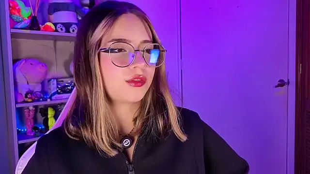 EmilyMiller  online show from 4, 5, 2026