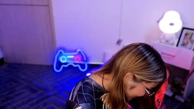 EmilyMiller  online show from 3, 8, 2026
