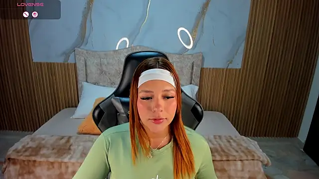 Snapshot of mia_18v chatting on 23, 7, 2026 mia 18v online show from 23, 7, 2026