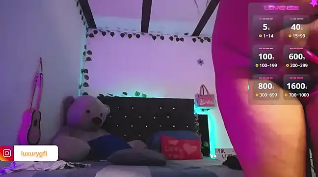 Snapshot of Pocahontaslovex chatting on 12, 1, 2025 Pocahontaslovex online show from 12, 1, 2025