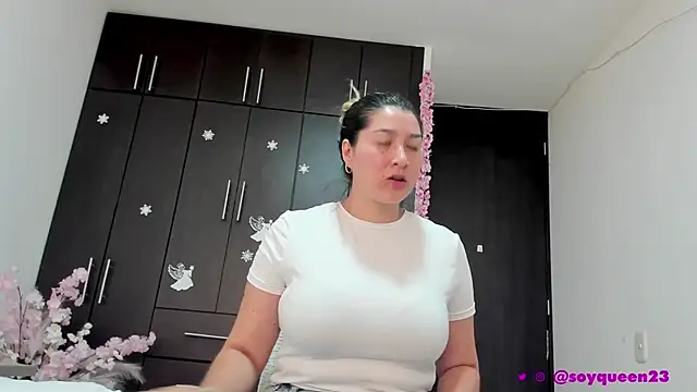 Soyqueen online show from 24, 1, 2025