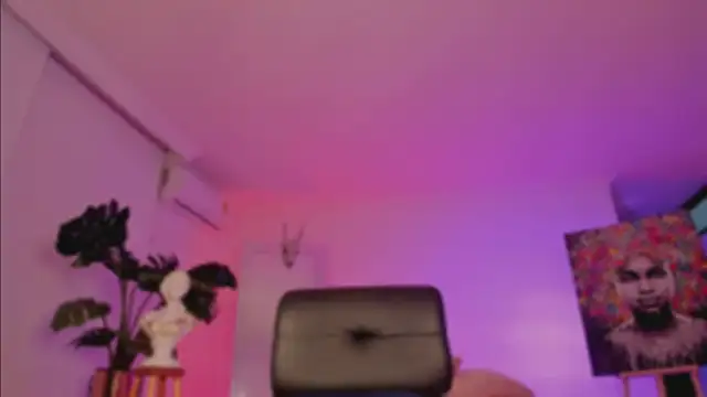 Taylor  foxxx online show from 4, 1, 2025