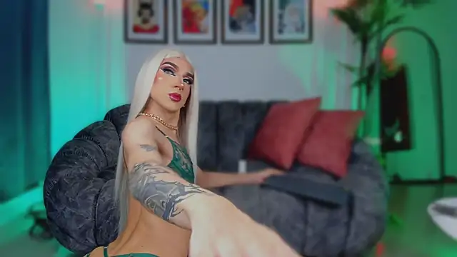 Taylor  foxxx online show from 20, 9, 2025