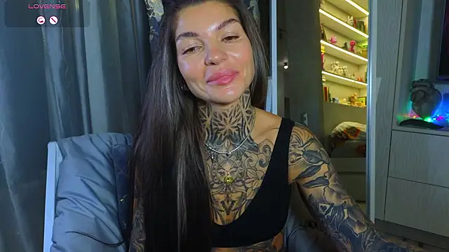 tattooedBabyy online show from 17, 1, 2026