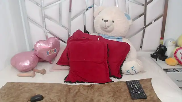 celestesouzalatin online show from 28, 9, 2025