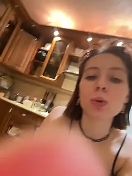 Crayzy Luv online show from 1, 12, 2024