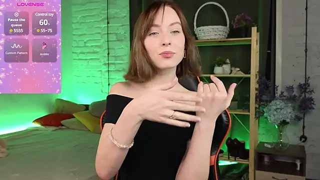 Crayzy Luv online show from 15, 1, 2025