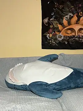 Crayzy Luv online show from 8, 3, 2025