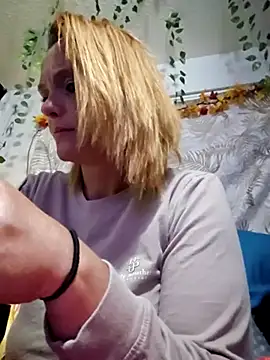 Snapshot of Dixiefaye_Pika chatting on 23, 3, 2025 Dixiefaye Pika online show from 23, 3, 2025