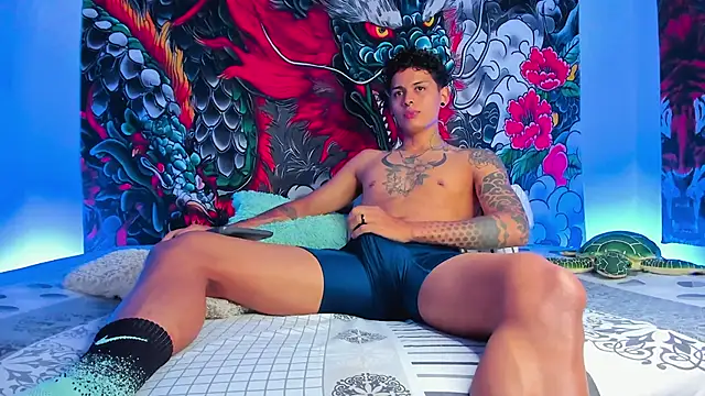 Snapshot of Maxi_Gray chatting on 5, 10, 2025 Maxi Gray online show from 5, 10, 2025