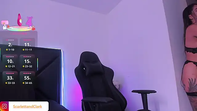 Snapshot of ScarlettAndClark chatting on 19, 9, 2025 ScarlettAndClark online show from 19, 9, 2025