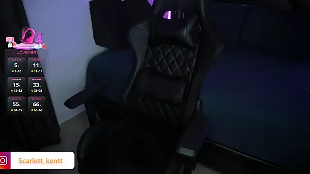 Snapshot of ScarlettAndClark chatting on 9, 4, 2026 ScarlettAndClark online show from 9, 4, 2026